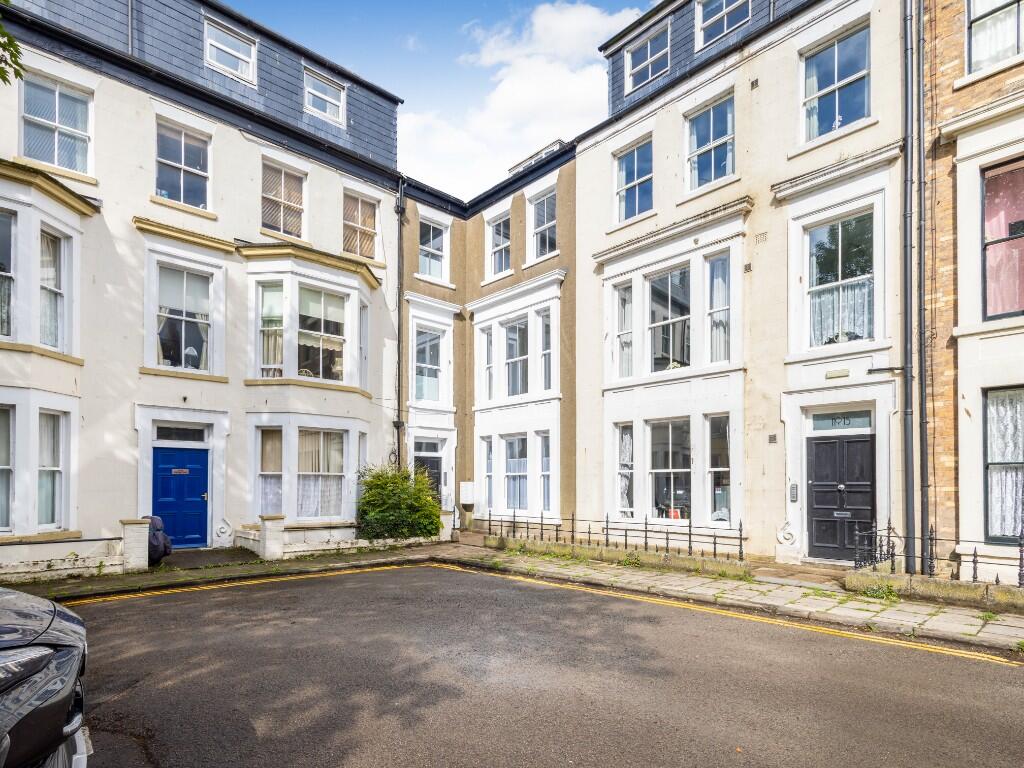 Main image of property: Flat 1, 16 Alma Square, Scarborough, North Yorkshire, YO11