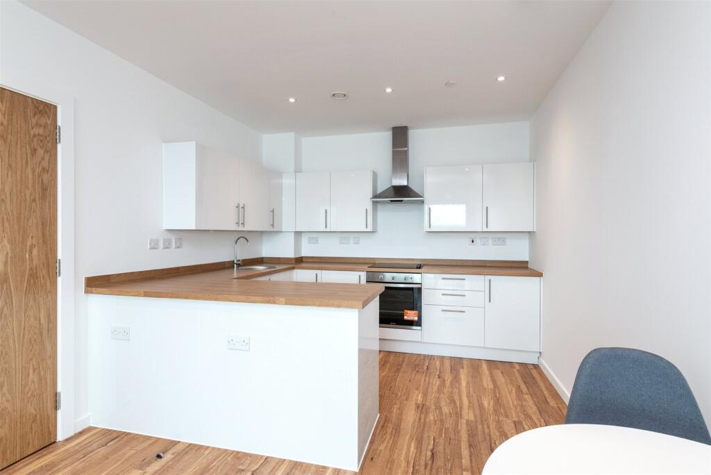 Main image of property: Chatham Waters, South House, Gillingham Gate Road, Gillingham, ME4