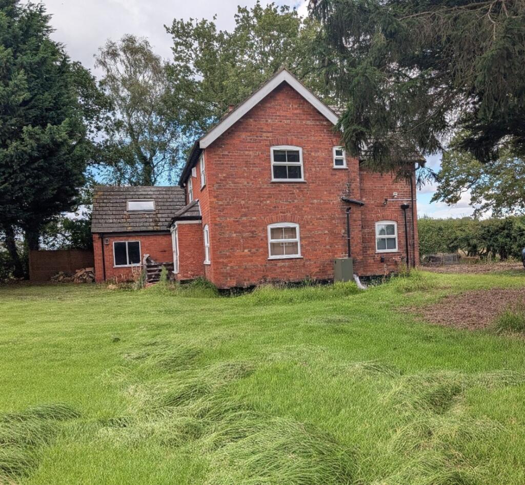 Main image of property: Moor Lane, Lincolnshire, Swinderby, LN6
