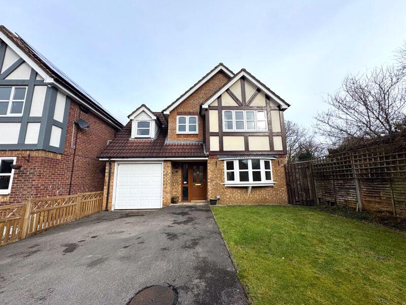 Main image of property: Lindford Chase, Bordon