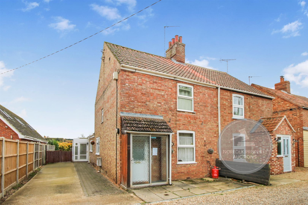 Main image of property: Centre Vale, Dersingham, King's Lynn