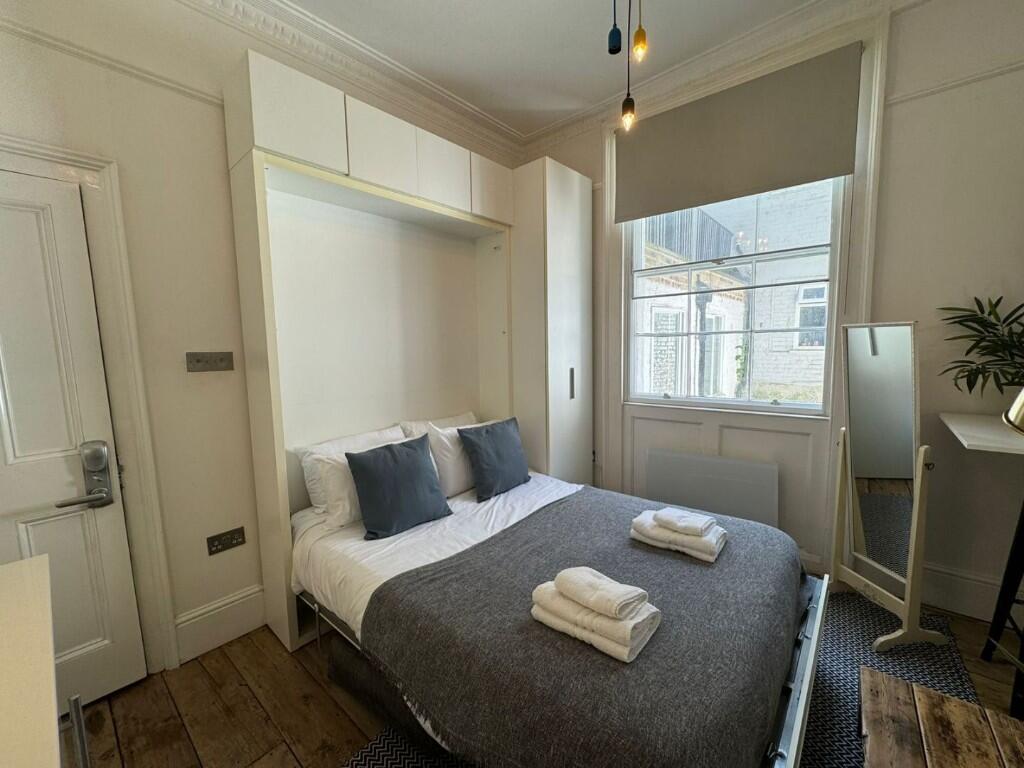 Main image of property: Gloucester Place, London, NW1
