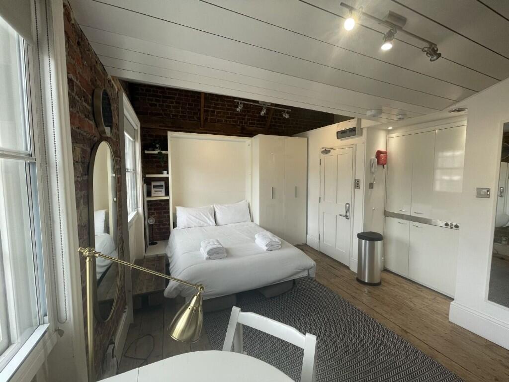 Main image of property: Gloucester Place, London, NW1