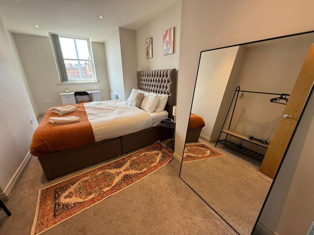 Main image of property: Flat 34, 53, Centenary House, North Street Leeds, LS2 8JB