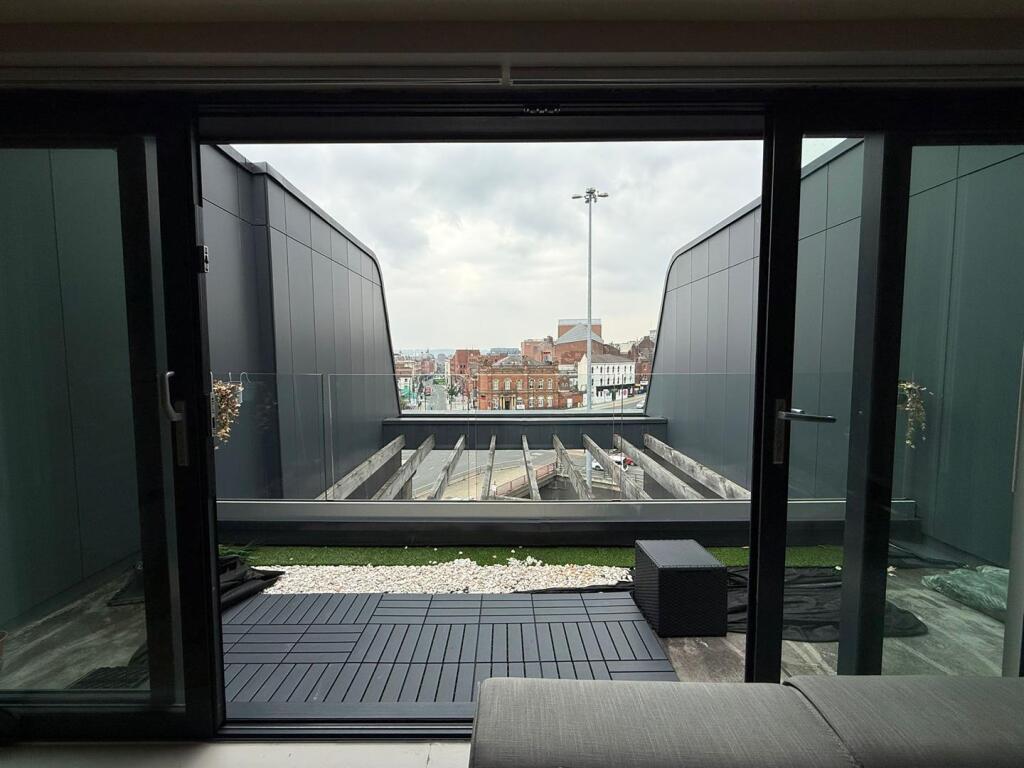 Main image of property: Flat 49, 53, Centenary House, North Street Leeds, LS2 8JB