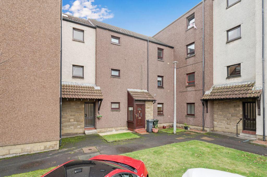 Main image of property: 11 Westbank Place, Portobello, Edinburgh, EH15 1UD