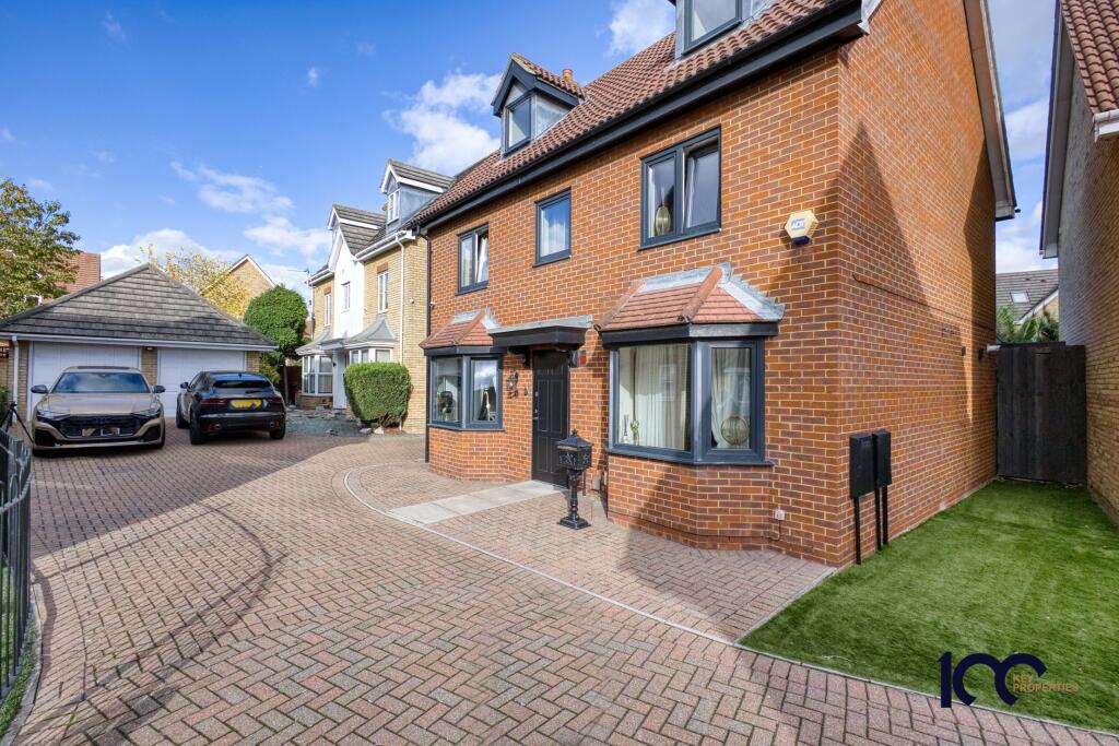 Main image of property: Norfolk Place, Chafford Hundred, Grays