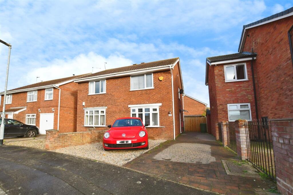 Main image of property: Chestnut Avenue, Hull