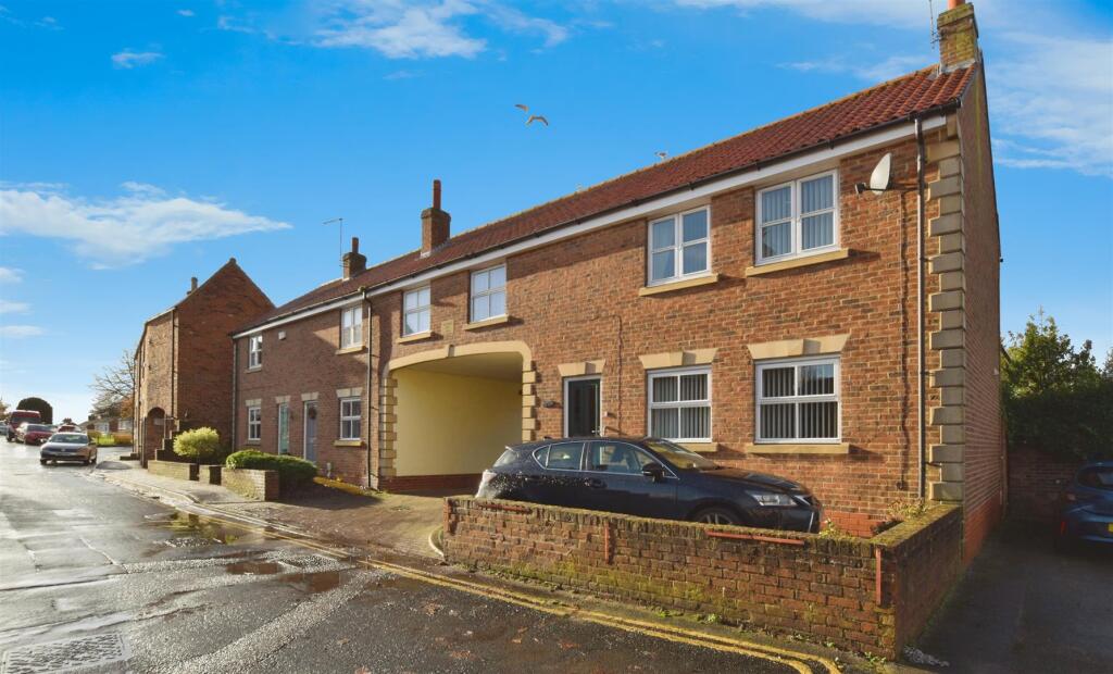 Main image of property: Market Hill, Hull