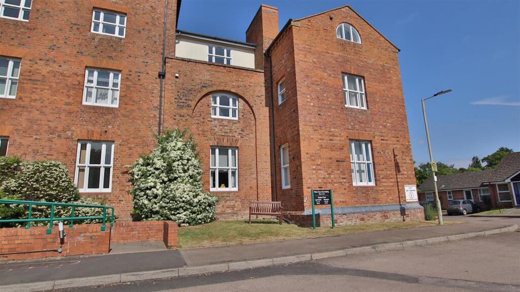 Main image of property: Shephard Mead, Tewkesbury