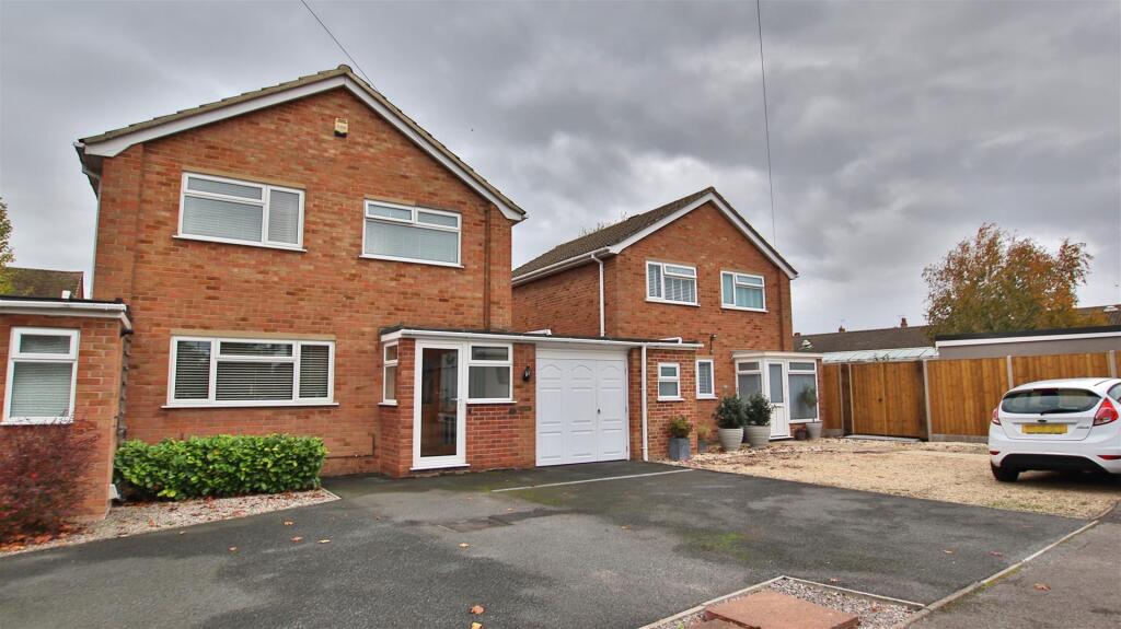Main image of property: Wynyards Close, Tewkesbury