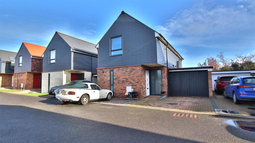 Main image of property: Queens Head Close, Aston Cross, Tewkesbury