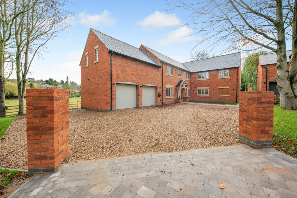 Main image of property: Murcott, Long Buckby, Northamptonshire, NN6
