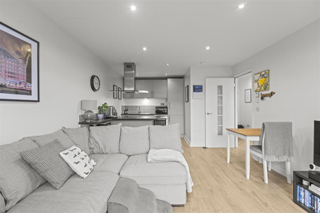 Main image of property: Corporation Street, High Wycombe