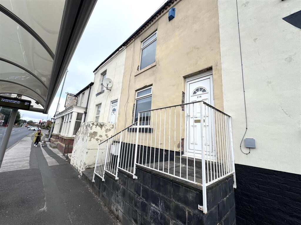 Main image of property: Wrenthorpe, Wakefield