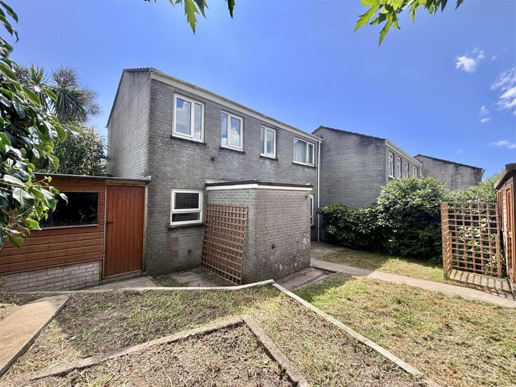 3 bedroom end of terrace house