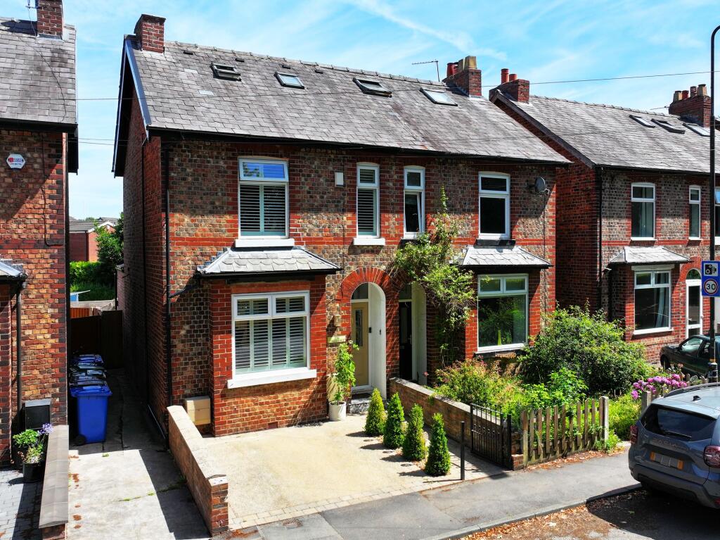 Main image of property: Glebelands Road, Sale, M33