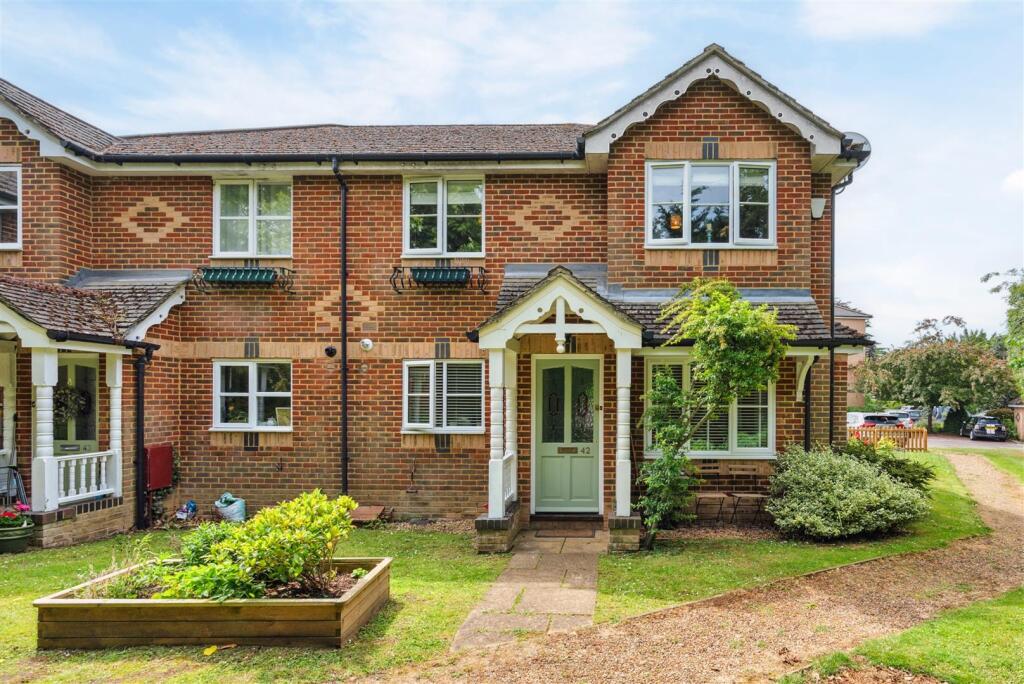 Main image of property: Hedingham Mews, All Saints Avenue, Maidenhead