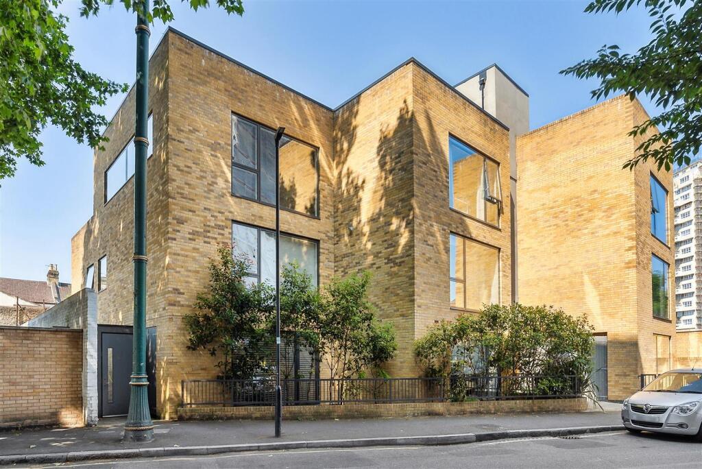 Main image of property: Lingham Street, London
