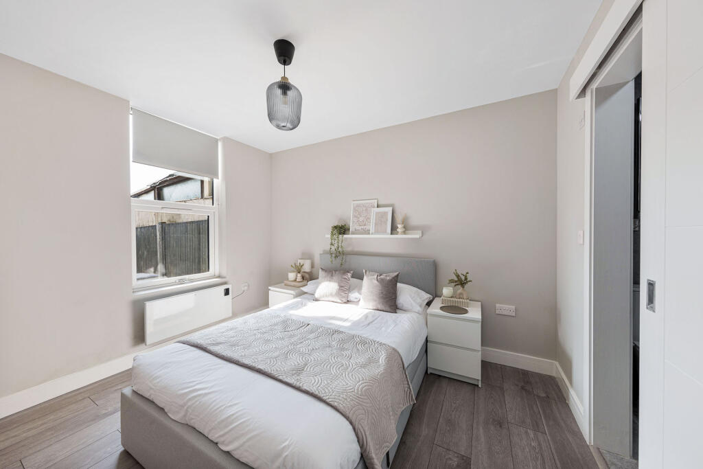 Main image of property: Room 1, 23 Waldo Road, London NW10 6AU