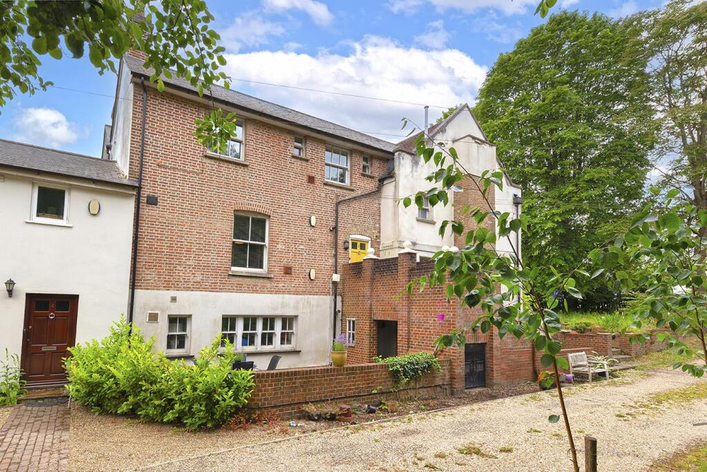 Main image of property: London Road, Wrotham Heath