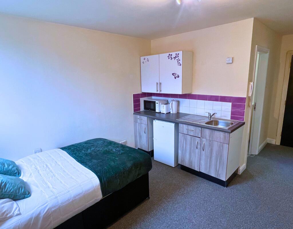 Main image of property: Bath Street