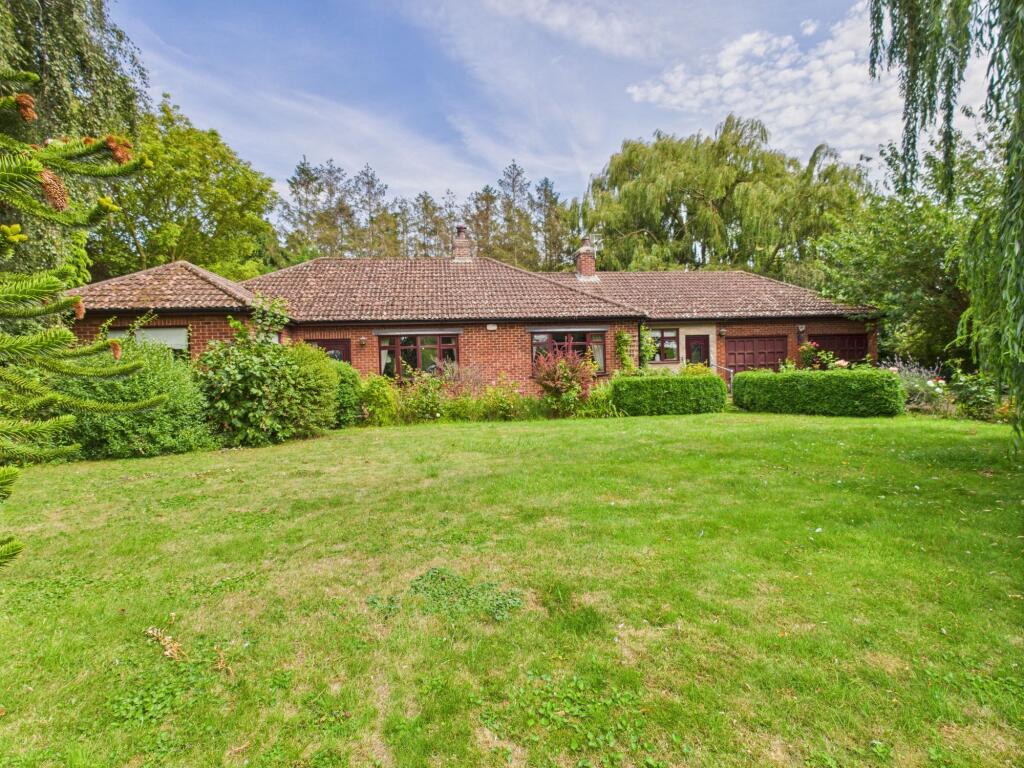 Main image of property: Waverney, Scunthorpe, DN17 3AN