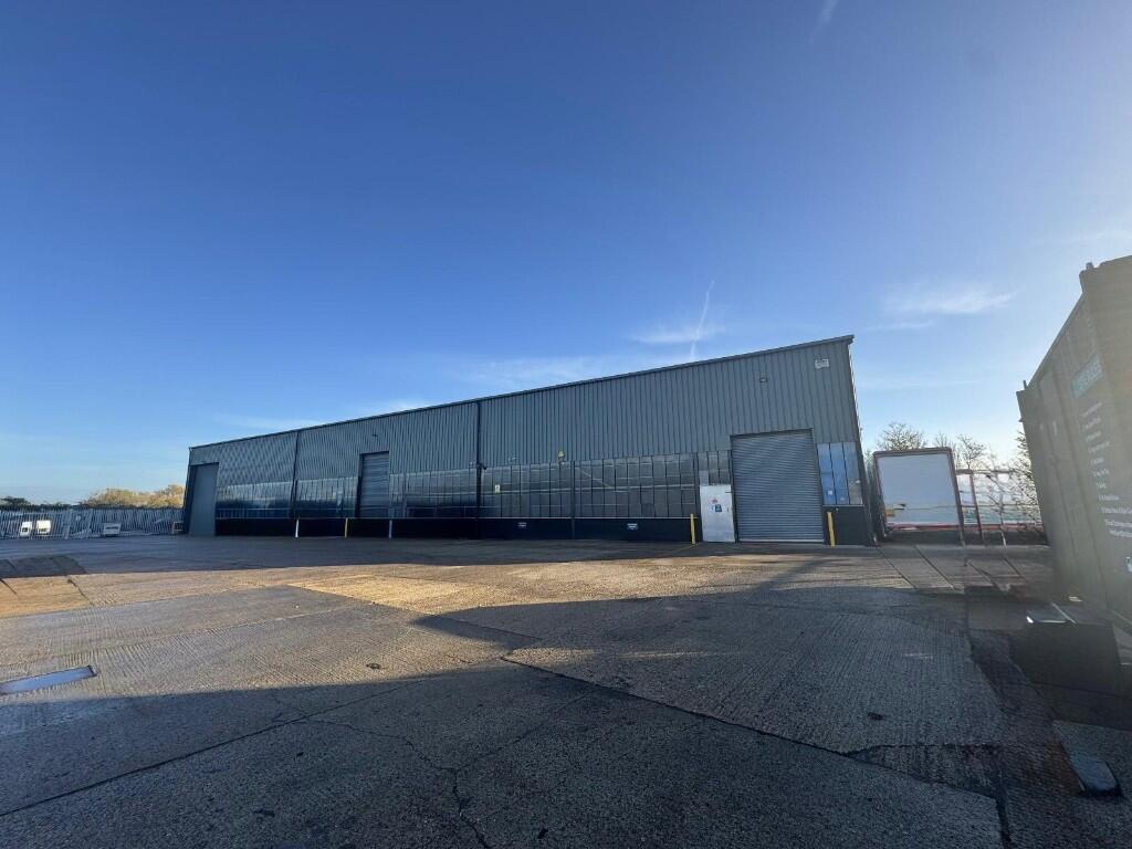 Main image of property: Smith Storage, Chelmsford Road, Rawreth, Essex, SS11 8SY