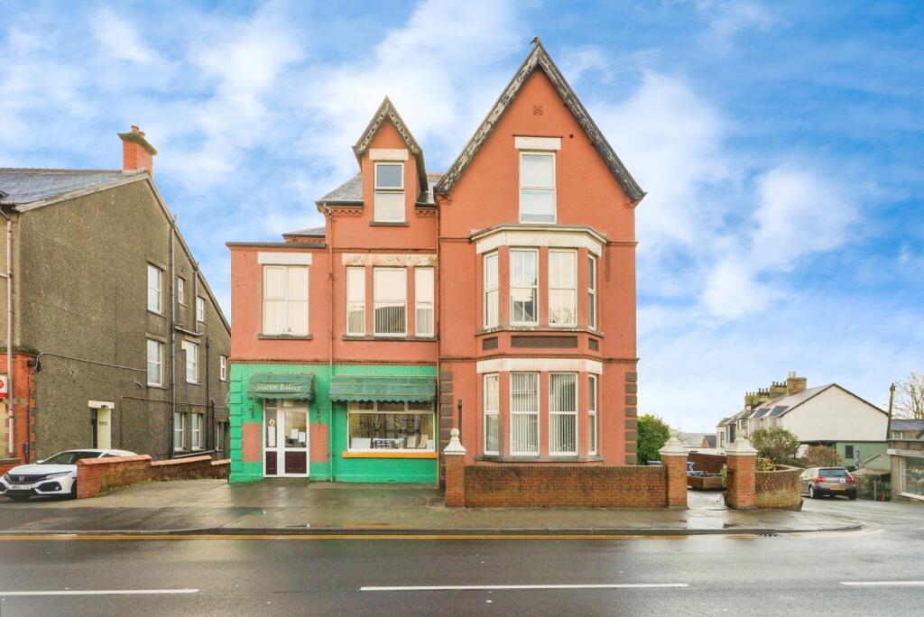 Main image of property: High Street, Criccieth, LL52