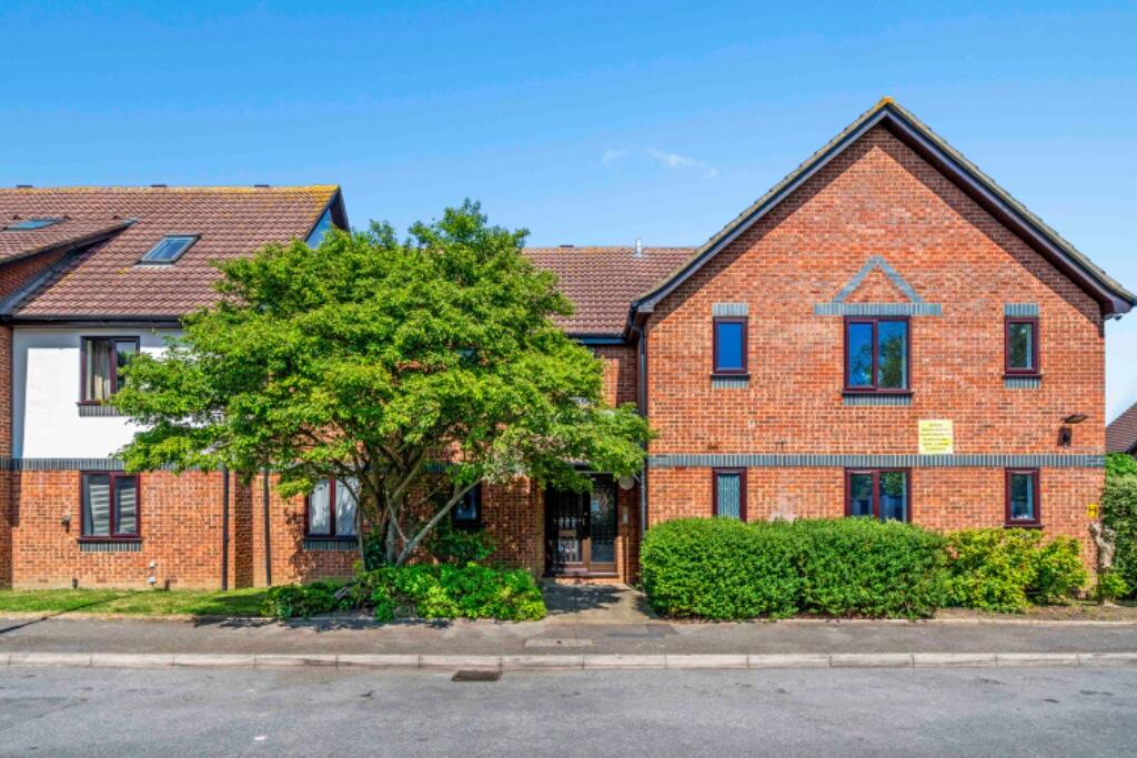 Main image of property: Stirling Close, London, SW16