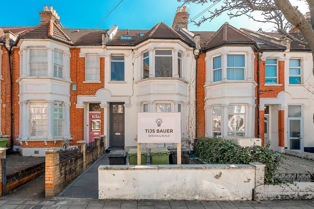 Main image of property: Gleneagle Road, London, SW16