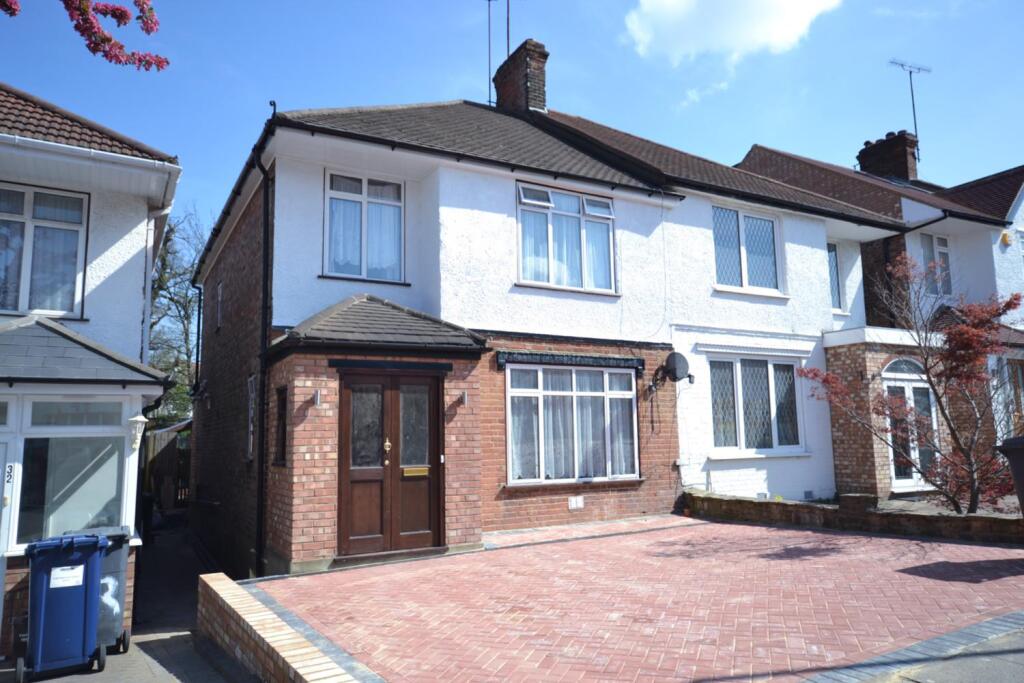 Main image of property: Nethercourt Avenue, West Finchley, London N3