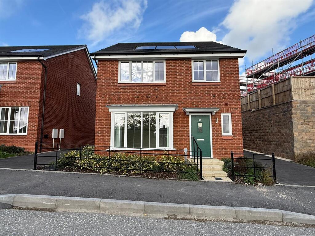 Main image of property: Laura Avenue, Nottingham, NG5