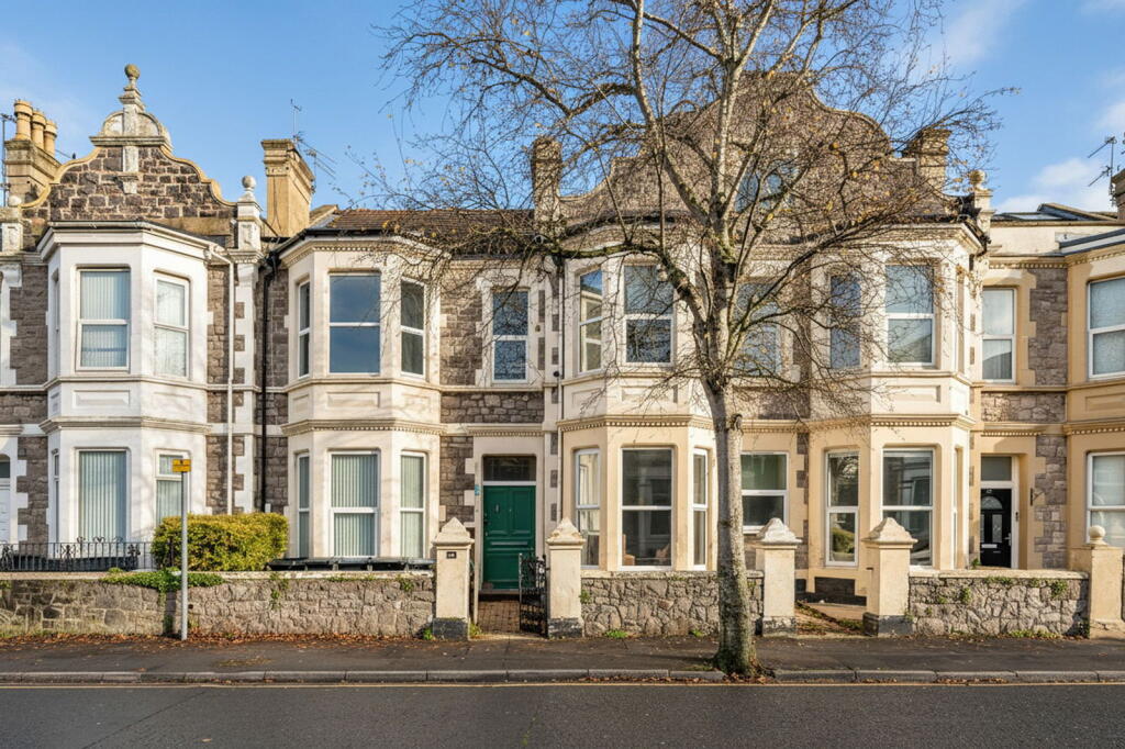 Main image of property: Walliscote Road, Weston-super-mare, BS23 1EE