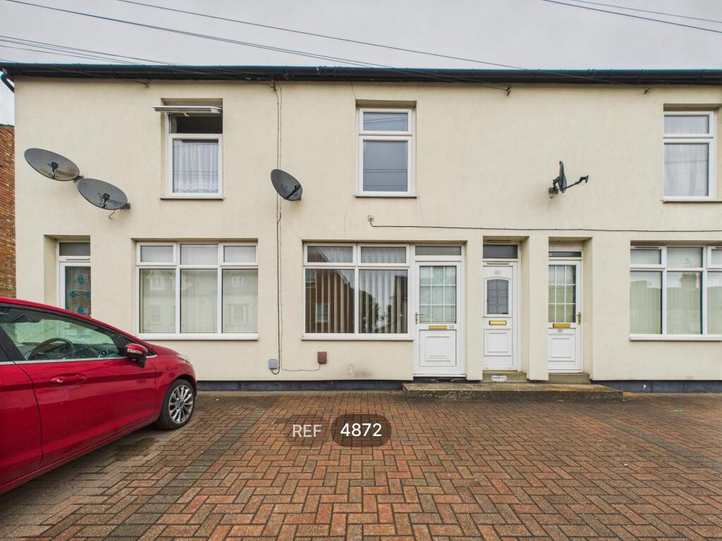 Main image of property: Felixstowe Road, Ipswich, IP3 8DZ
