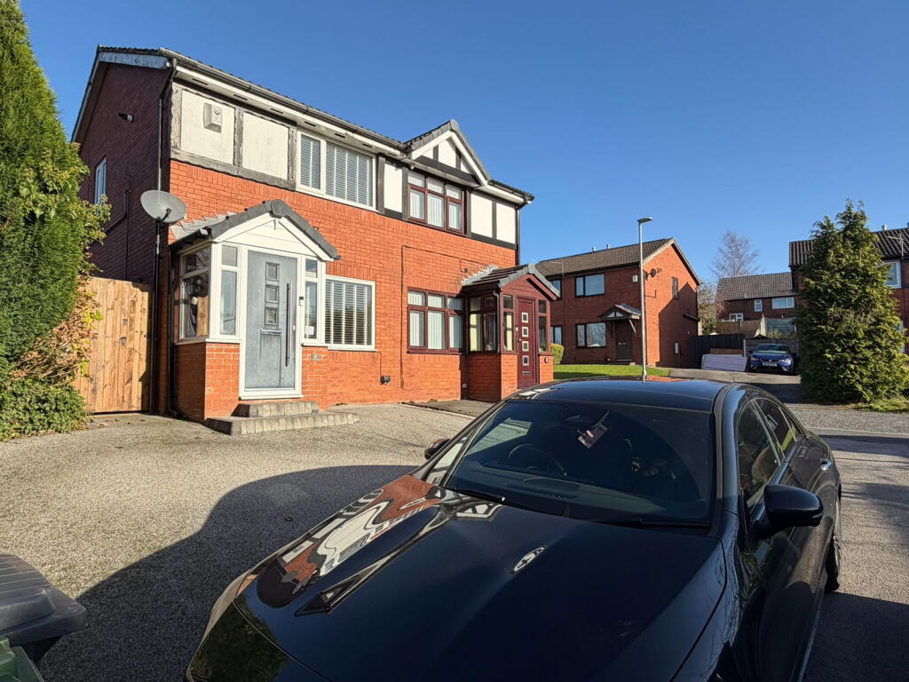 Main image of property: Dovestone Crescent,Dukinfield,SK16 5QZ