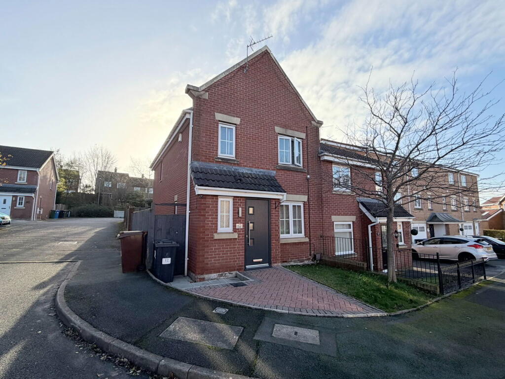 Main image of property: Hurstwood, Ashton-under-lyne, Greater Manchester, OL6 8AY