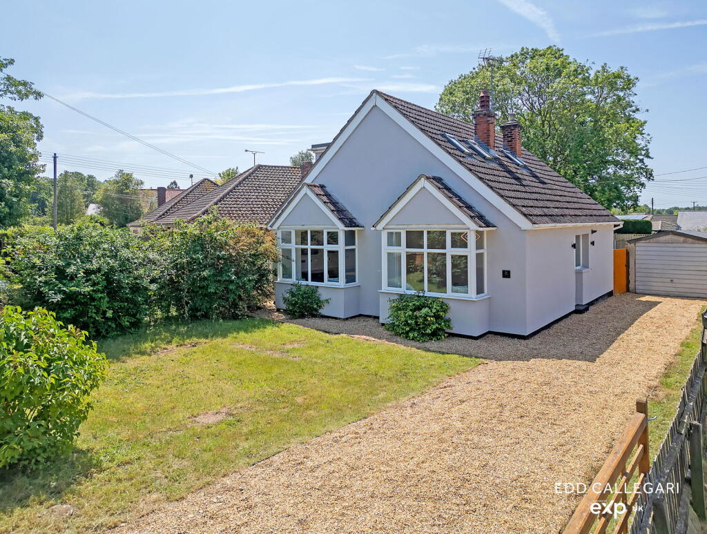 Main image of property: 8 Russell Close, Woodbridge, IP12 4LE