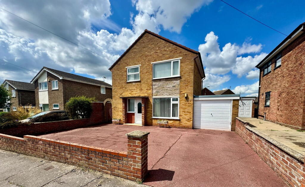 Main image of property: Breckland Way, Lowestoft, NR32 4DS