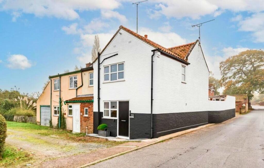 Main image of property: High Bungay Road,Loddon,Norwich,NR14 6JR