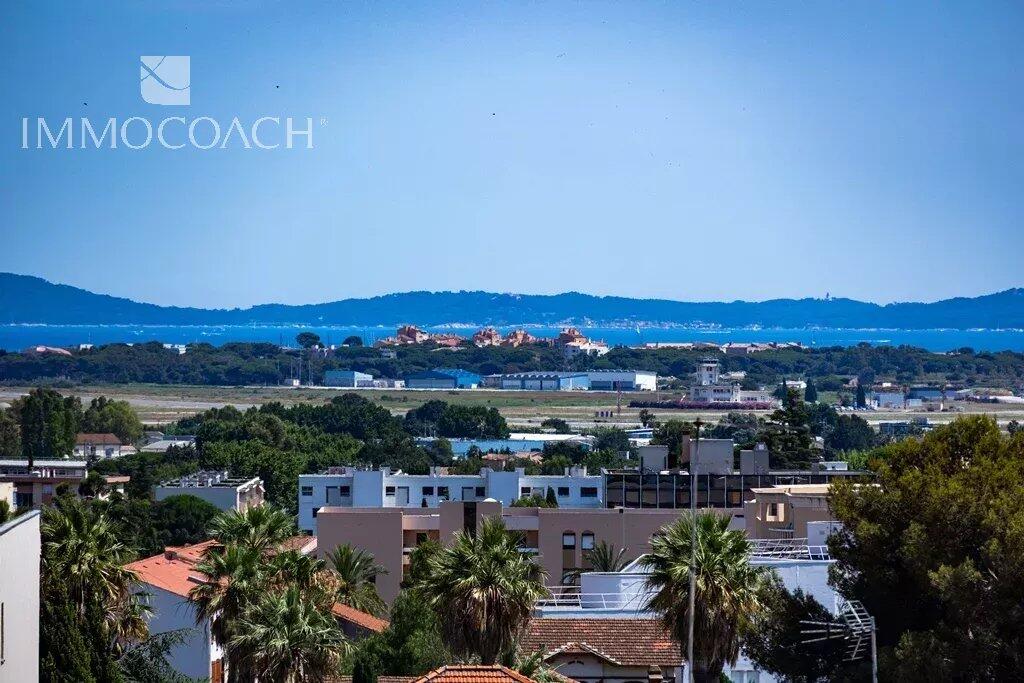 Main image of property: Provence-Alps-Cote d`Azur, Var, Hyères