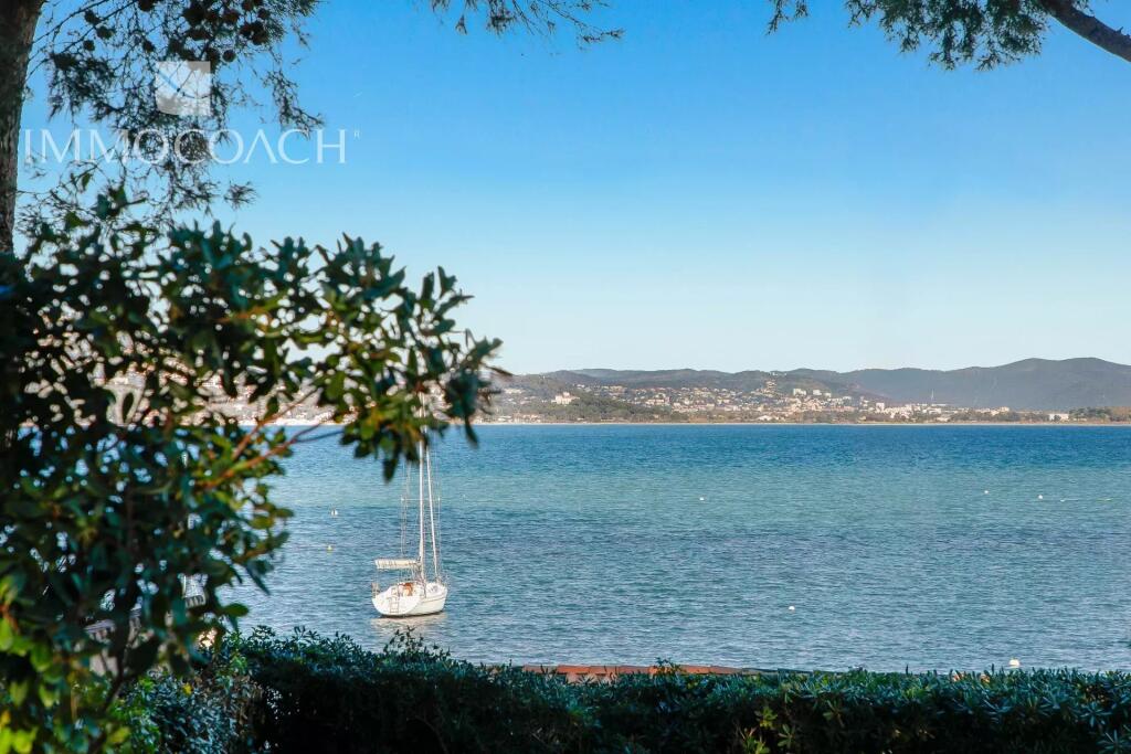 Main image of property: Provence-Alps-Cote d`Azur, Var, Hyères