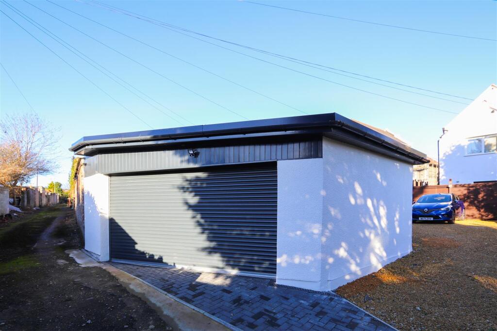 Main image of property: Kingsland Crescent, Barry