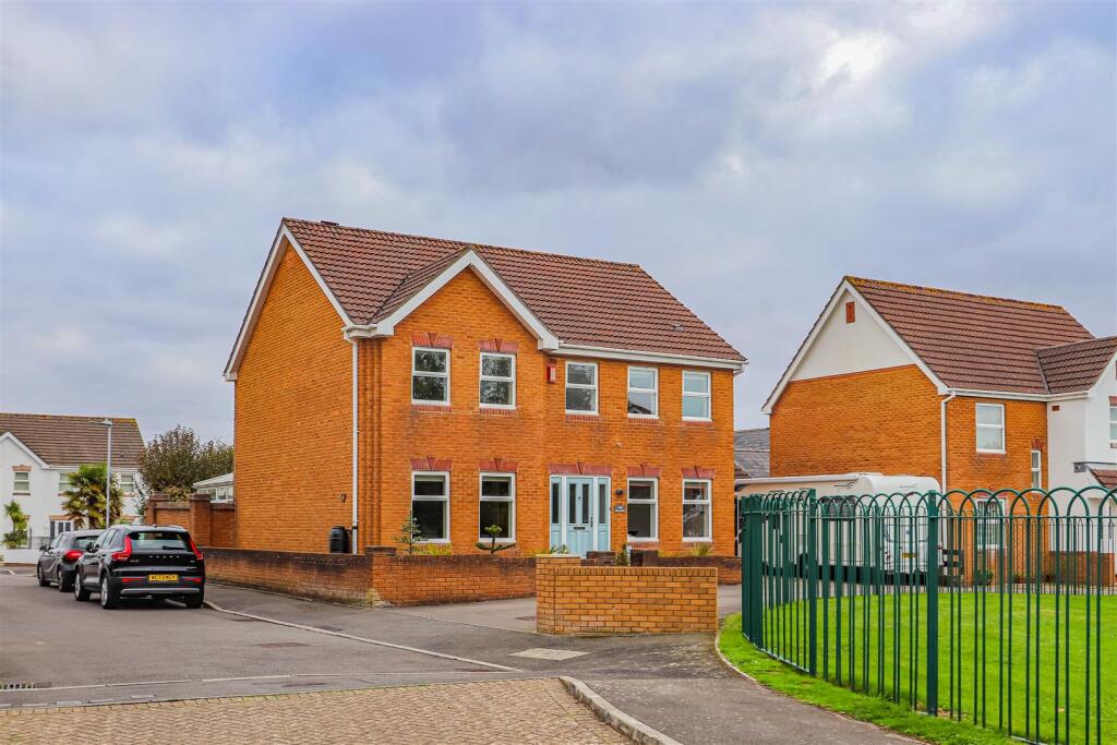 Main image of property: Westward Rise, Barry