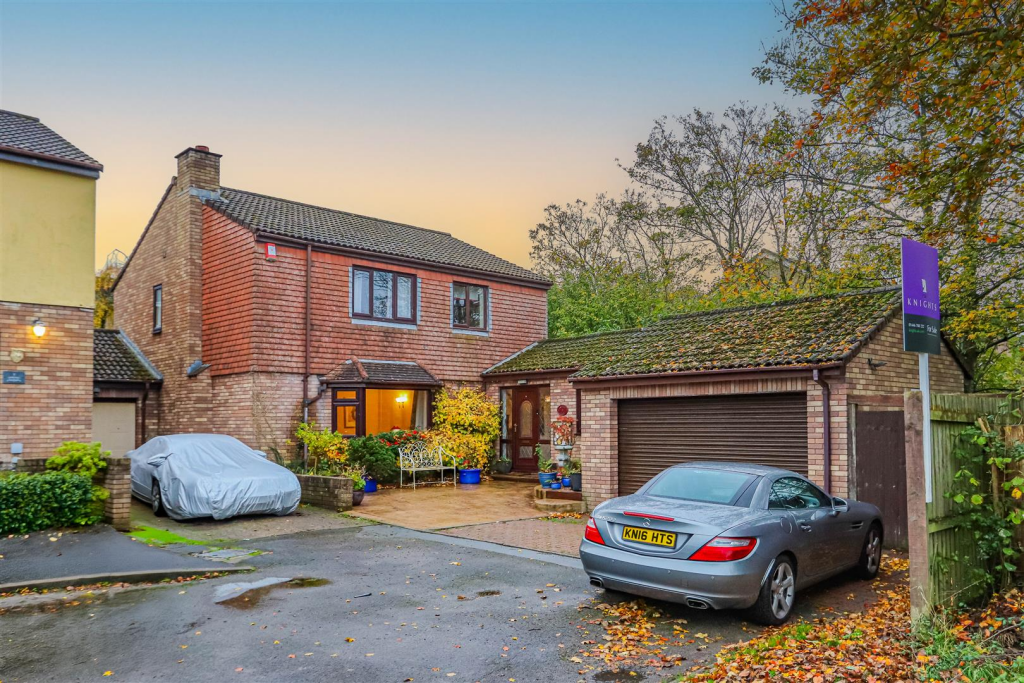 Main image of property: Griffin Close, Barry