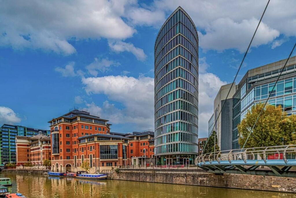 Main image of property: Glass Wharf, Bristol