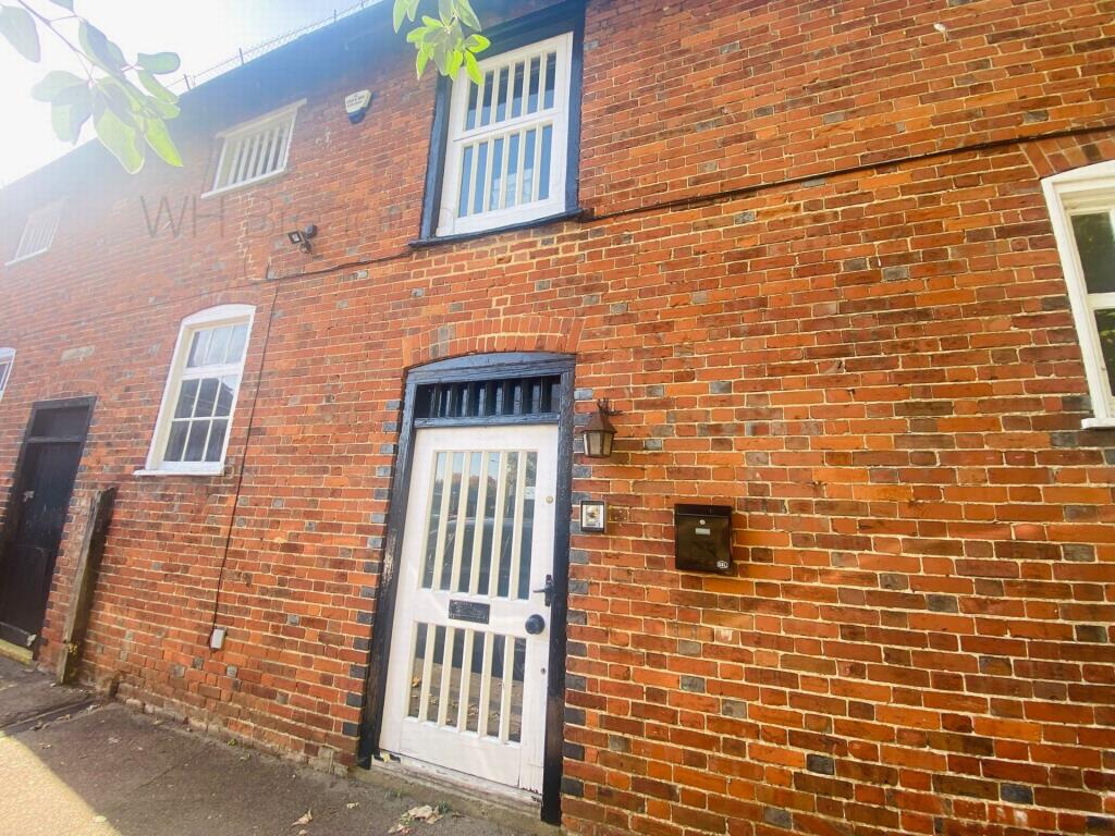 Main image of property: Crescent Road, Faversham, ME13