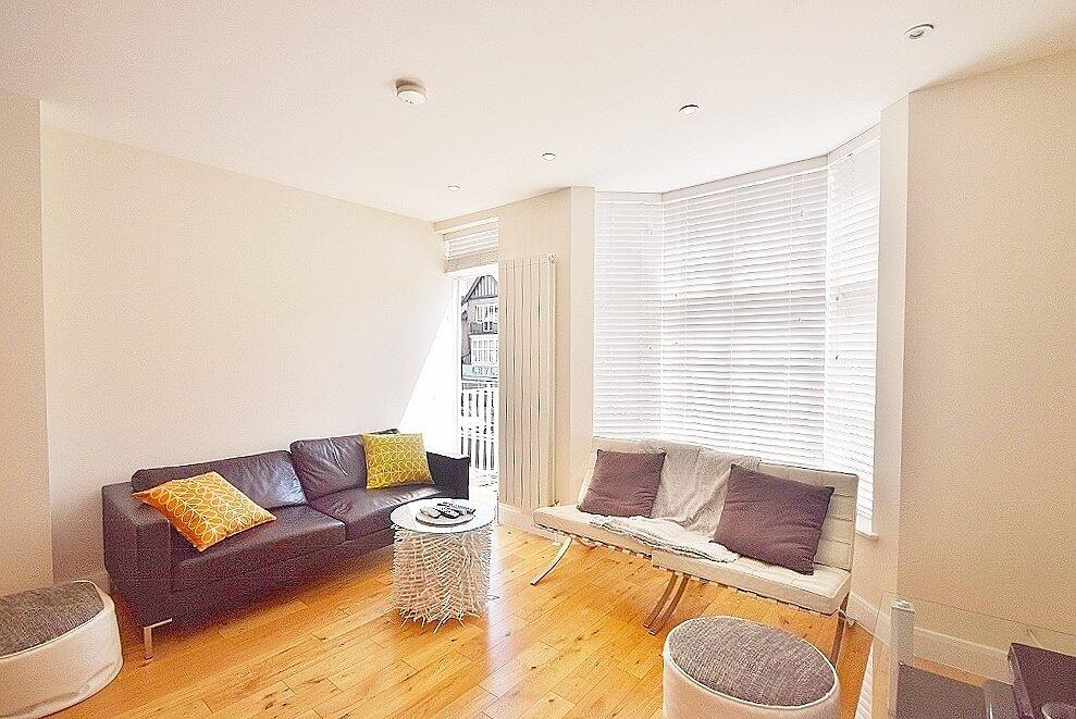 Main image of property: 51a The Broadway, Mill Hill
