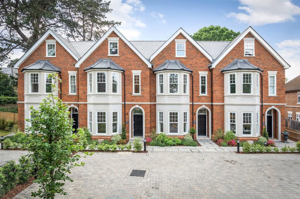 Main image of property: Oak Mount Place, Old Avenue, Weybridge, Surrey, KT13