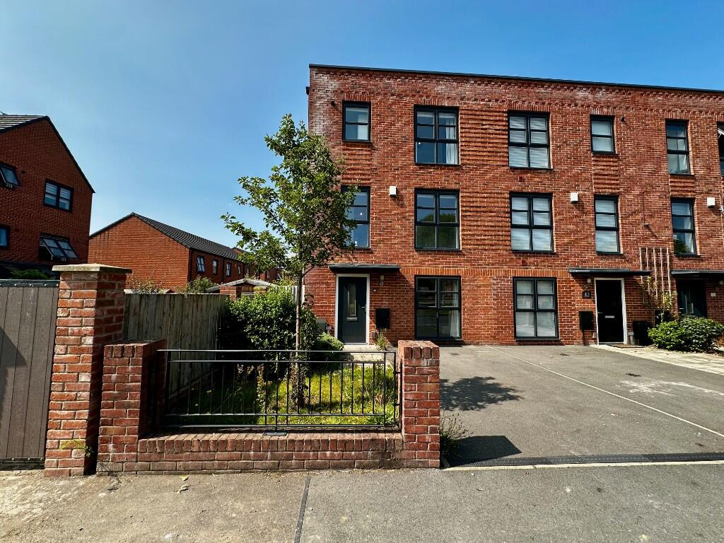 Main image of property: Lower Vickers Street, Manchester, Greater Manchester, M40